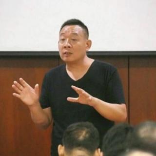 创业人生 | 创始人曾两次自杀，捐款5000万的河南商超是何人？