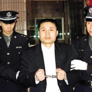 10.十大悍匪张君：杀28人敛财500万，5个情妇4个判死刑