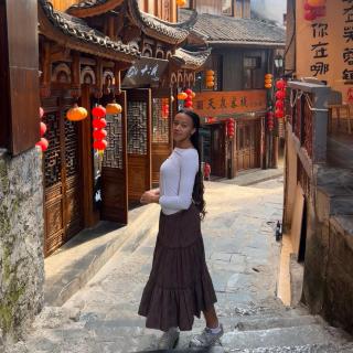 077.Amina何敏｜游牧灵魂的心和脚，永远有一个要在路上