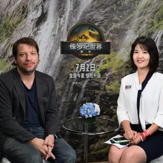 《侏罗纪世界：重生》独家专访，寡姐亲自传授科幻片表演经验