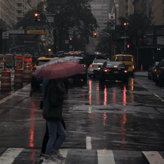 原来放下真的是一瞬间的事。