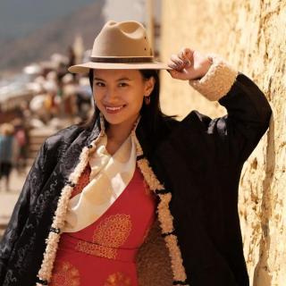 081. Amber格桑卓玛｜我的理性脑如何装下我五彩斑斓的心灵宇宙