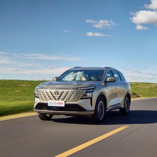 第四代长安CS75 PLUS，凭啥成为家用SUV常青树?【熊仔说】