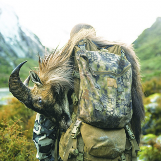 T106 我带孩子来到新西兰今年立志玩枪作职业猎人