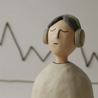 E223 在恐慌与兴奋之间，我们回顾了 2025 年的市场