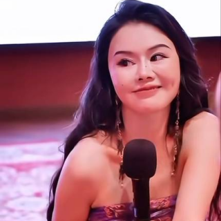 在主妇和荡妇之间，花8万8留住老公