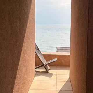 Ep.82 关于独立 | 做自己的“第一责任人”：这场自我养育，终身受益